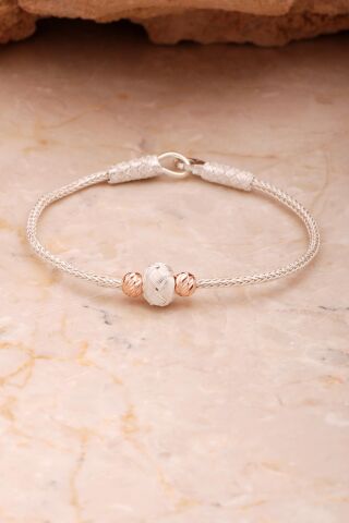 Kazaziye İşlemeli Elişi Rose Dorissa Gümüş Bileklik 4400