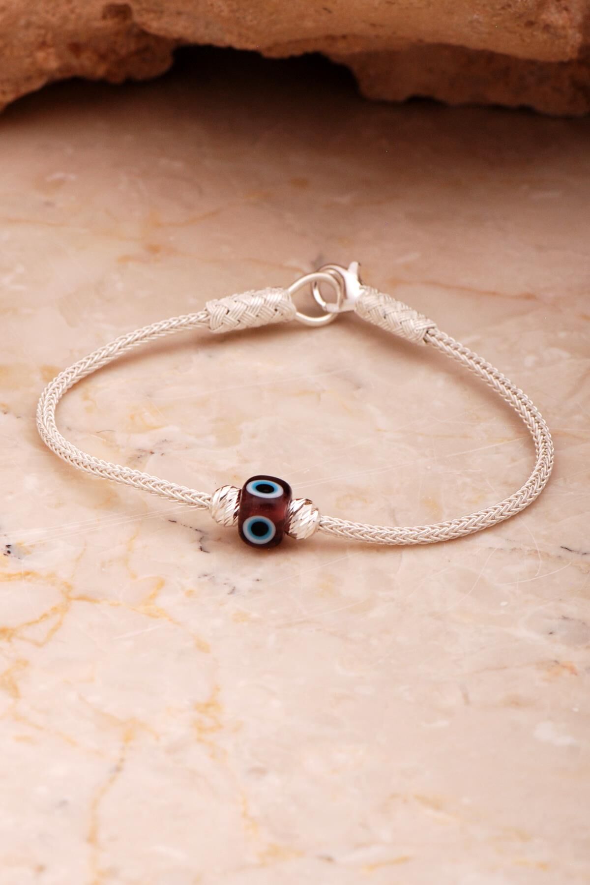 Kazaziye İşlemeli Dorissa Nazar Boncuklu Gümüş Bileklik 4403