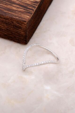 Zirkon Taşlı Tasarım Gümüş Yüzük 824