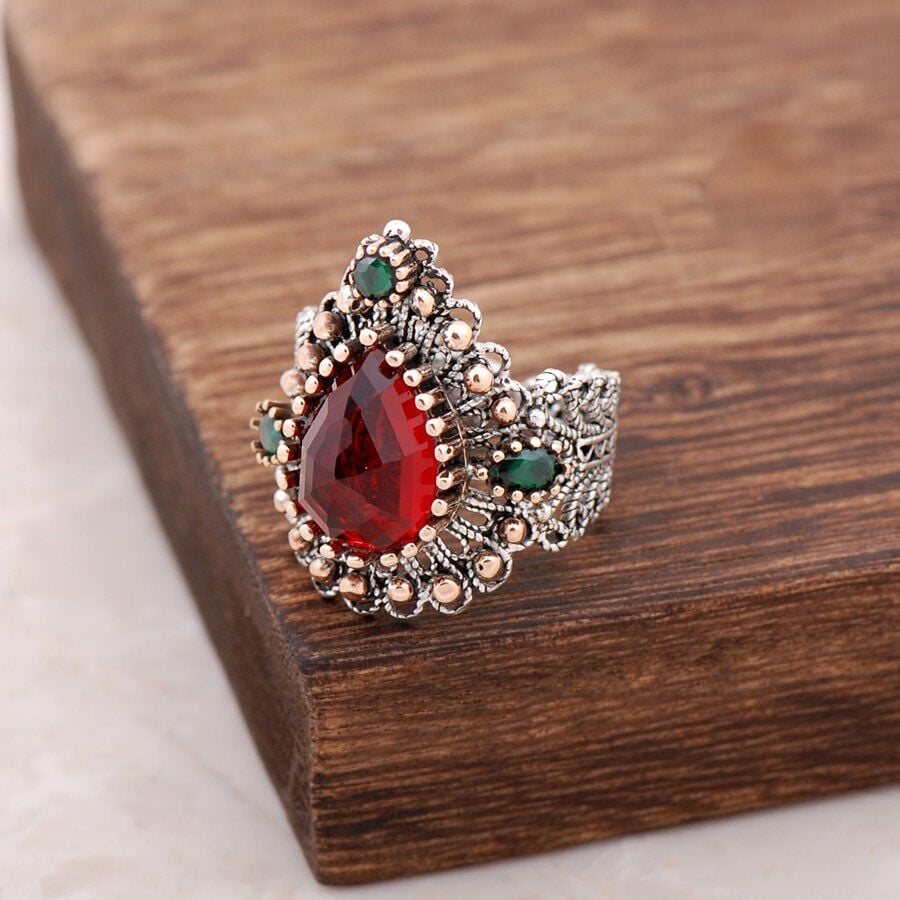 Lal Taşlı Telkari İşlemeli Gümüş Yüzük 2480