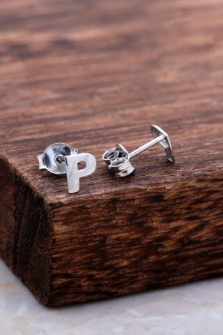 P Harfi Rodyumlu Gümüş Küpe 5994