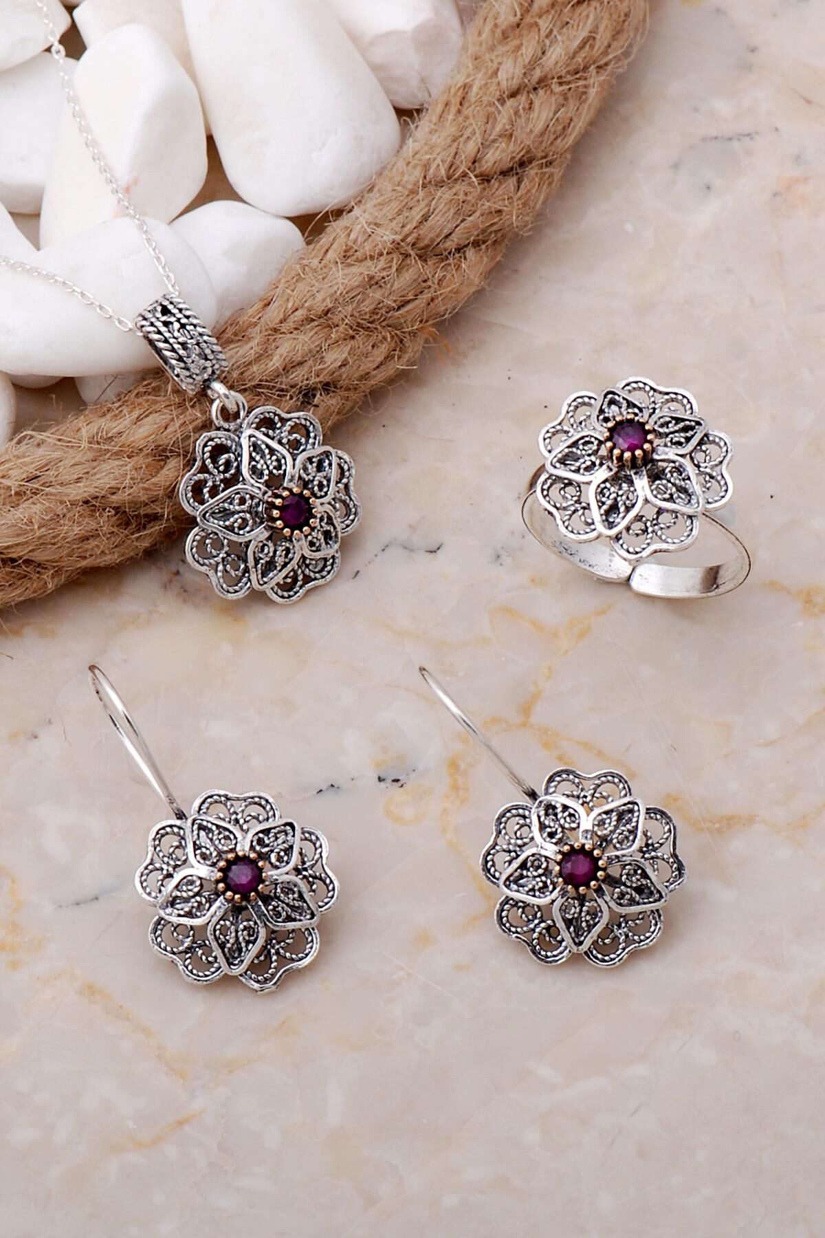 Yakut Taşlı Çiçek Telkari Elişi Gümüş Set 2550