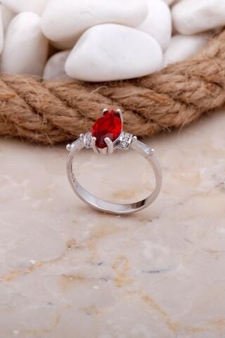 Yakut Taşlı Mekik Rodyumlu Gümüş Yüzük 3555