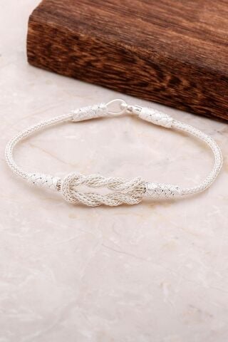 Kazaziye İşlemeli Sonsuzluk El Sarması Gümüş Bileklik 3261