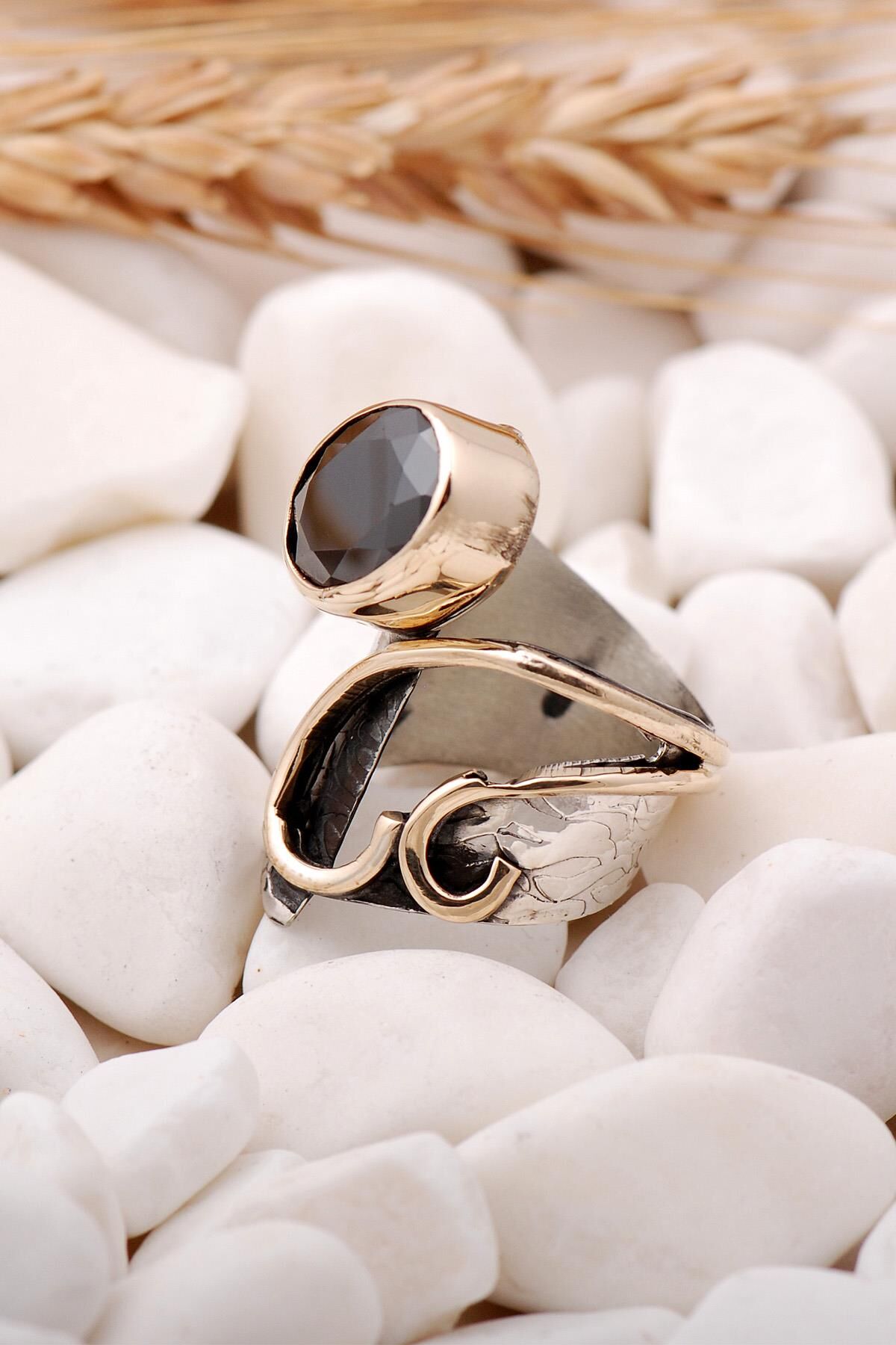 Oniks Taşlı Çekiç Dövme Elişi Gümüş Yüzük 3475