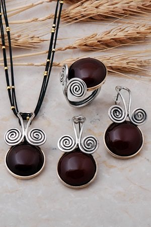 Akik Taşlı Elişi Gümüş Set