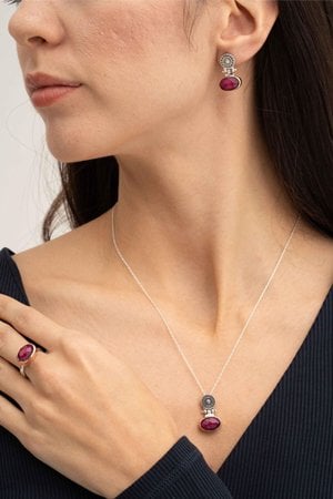 Kök Yakut Taşlı Antik Tasarım Elişi Gümüş Set