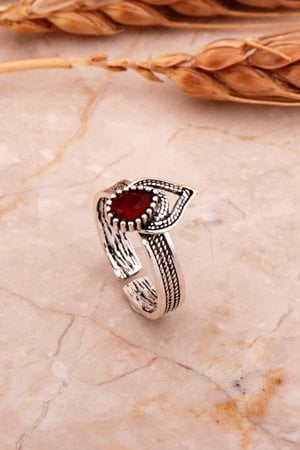 Kök Yakut Taşlı Telkari İşlemeli Elişi Gümüş Yüzük