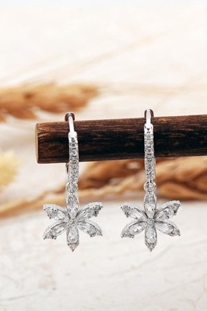 Zirkon Taşlı Lotus Gümüş Küpe