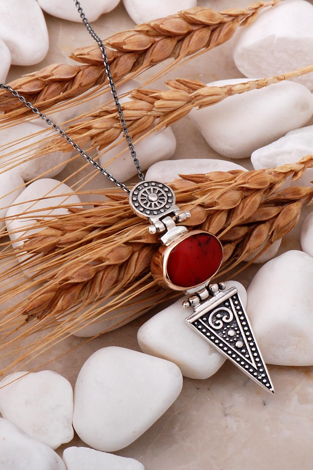 Mercan Elişi Antik Tasarım Gümüş Kolye 7046