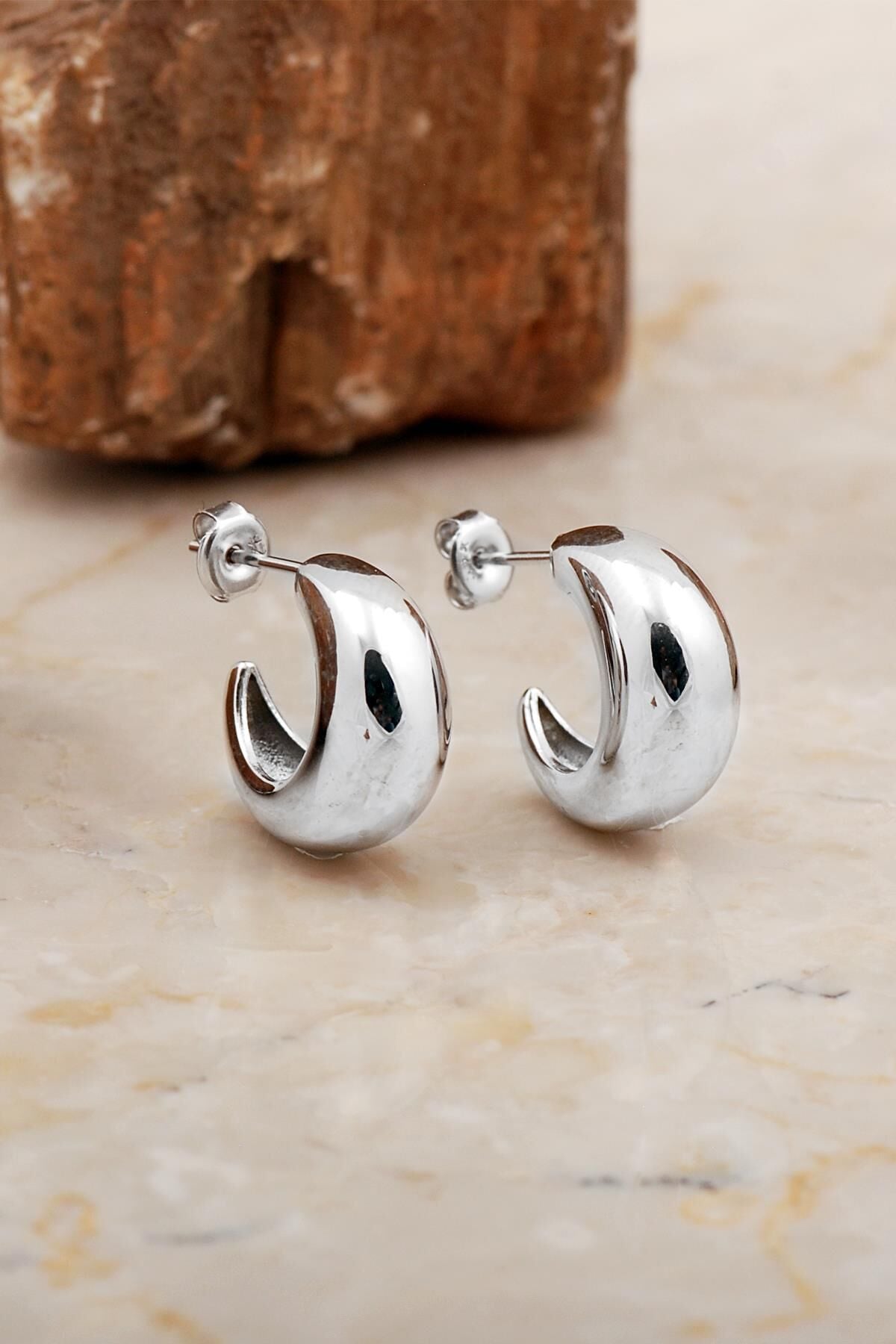 Taşsız Damla Rodyumlu Gümüş Yarım Halka Küpe 7035