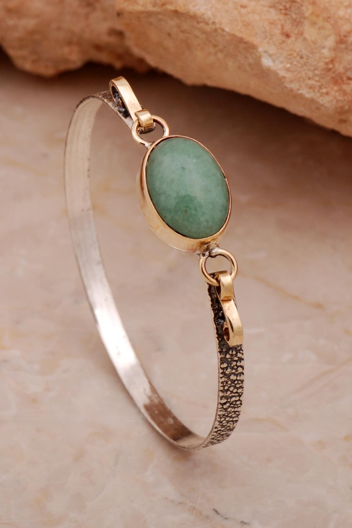 Prehnit Taşlı Dövme Elişi Tasarım Gümüş Bilezik 4391