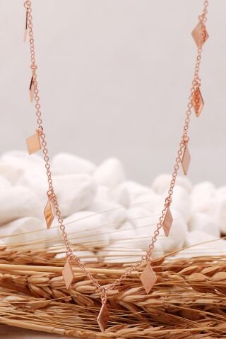 Kare Pullu Rose Gümüş Kolye 7447