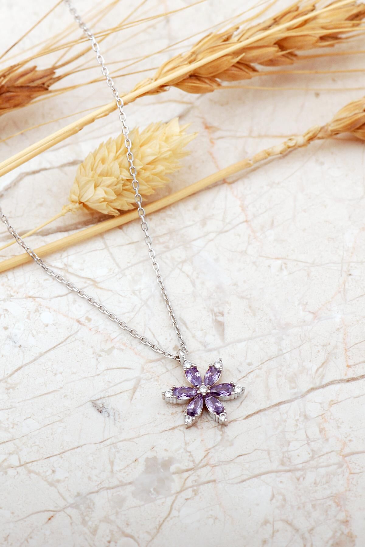 Ametist Taşlı Lotus Çiçeği Rodyum Kaplama Gümüş Kolye 8097