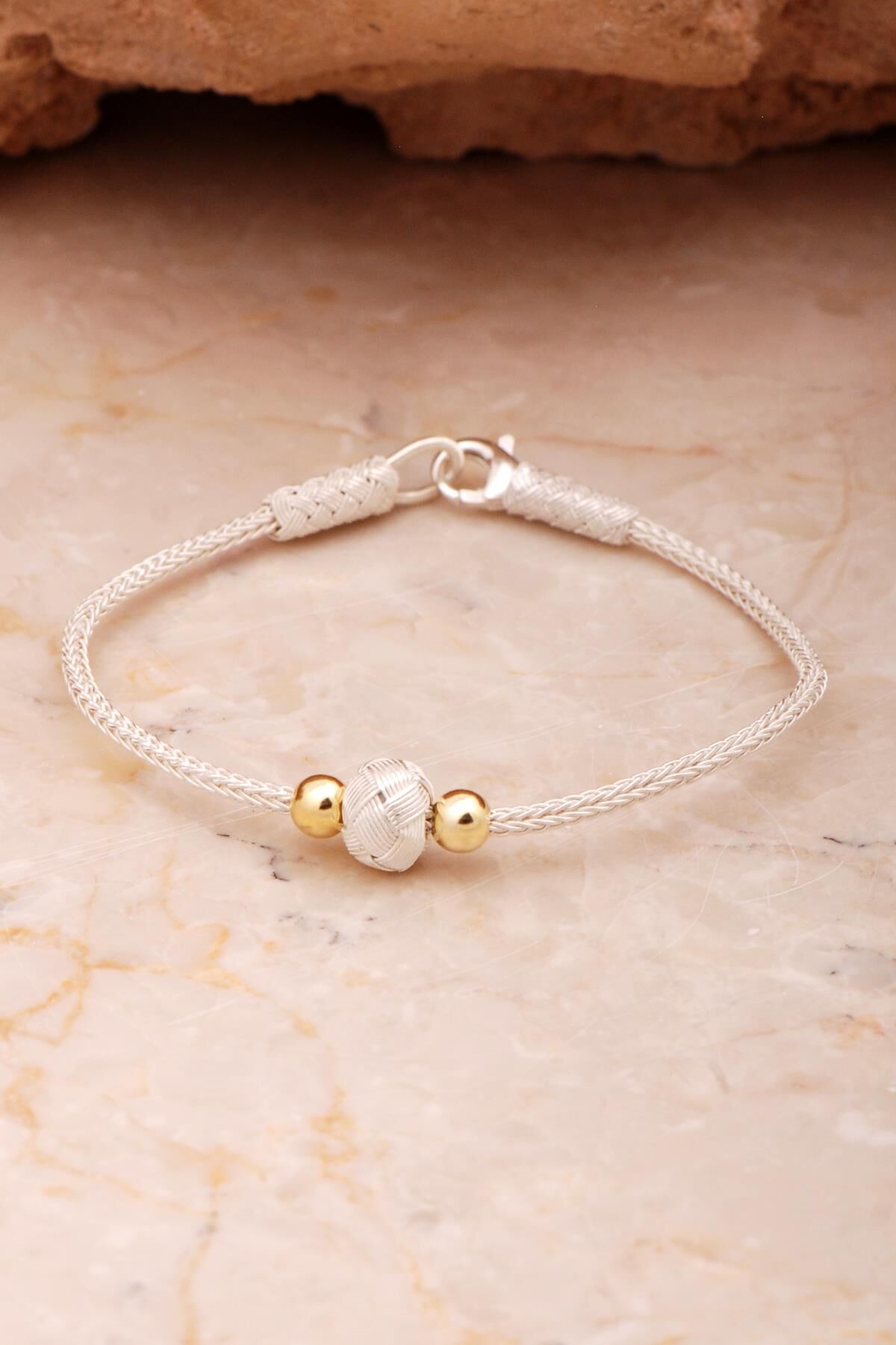 Kazaziye İşlemeli Elişi Altın Kaplama Toplu Gümüş Bileklik 4401