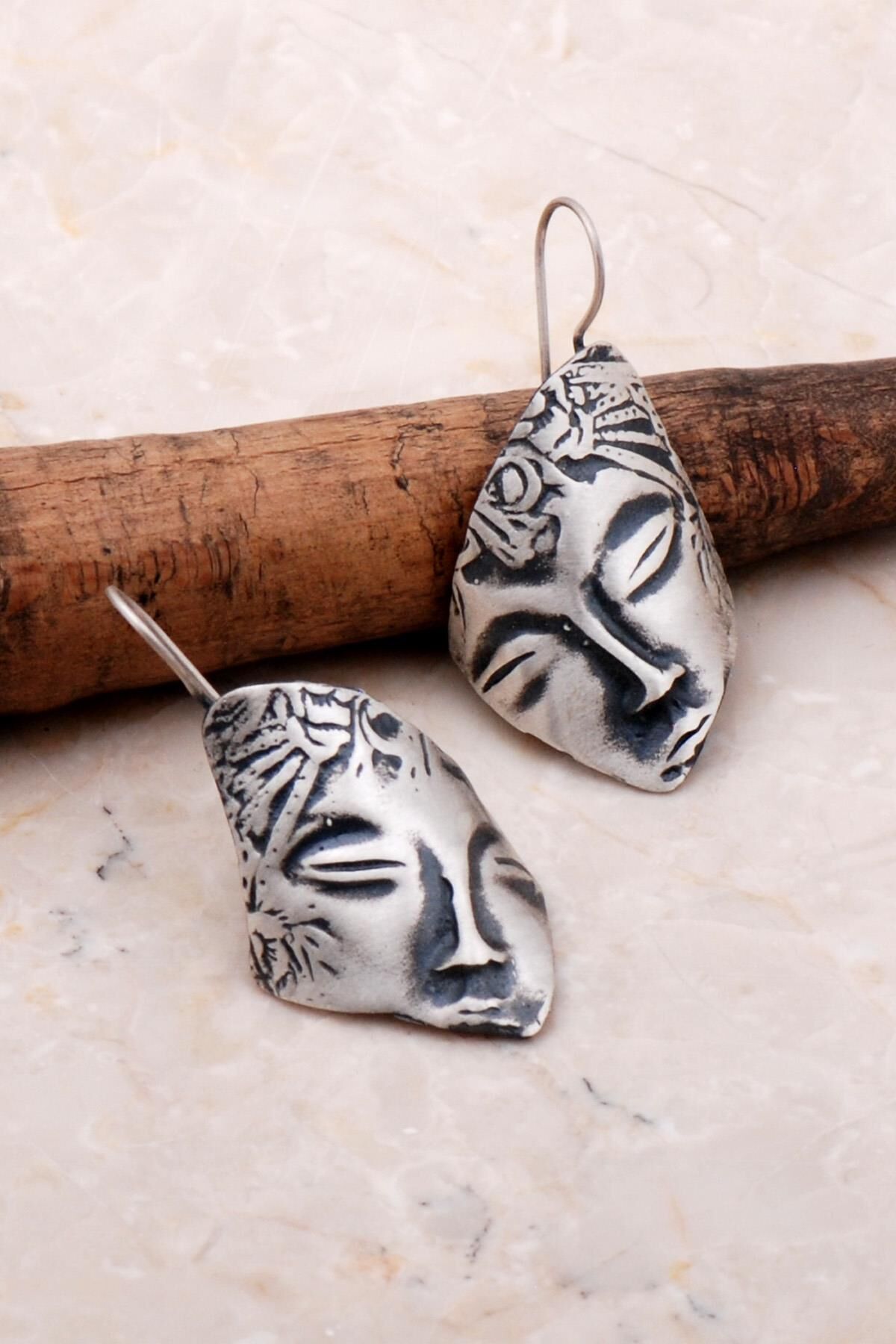 Uyuyan Güzel El Yapımı Tasarım Gümüş Küpe 1803