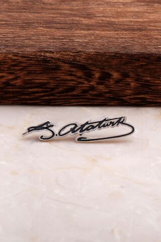 Kemal Atatürk İmzali Gümüş Yaka Rozeti 22