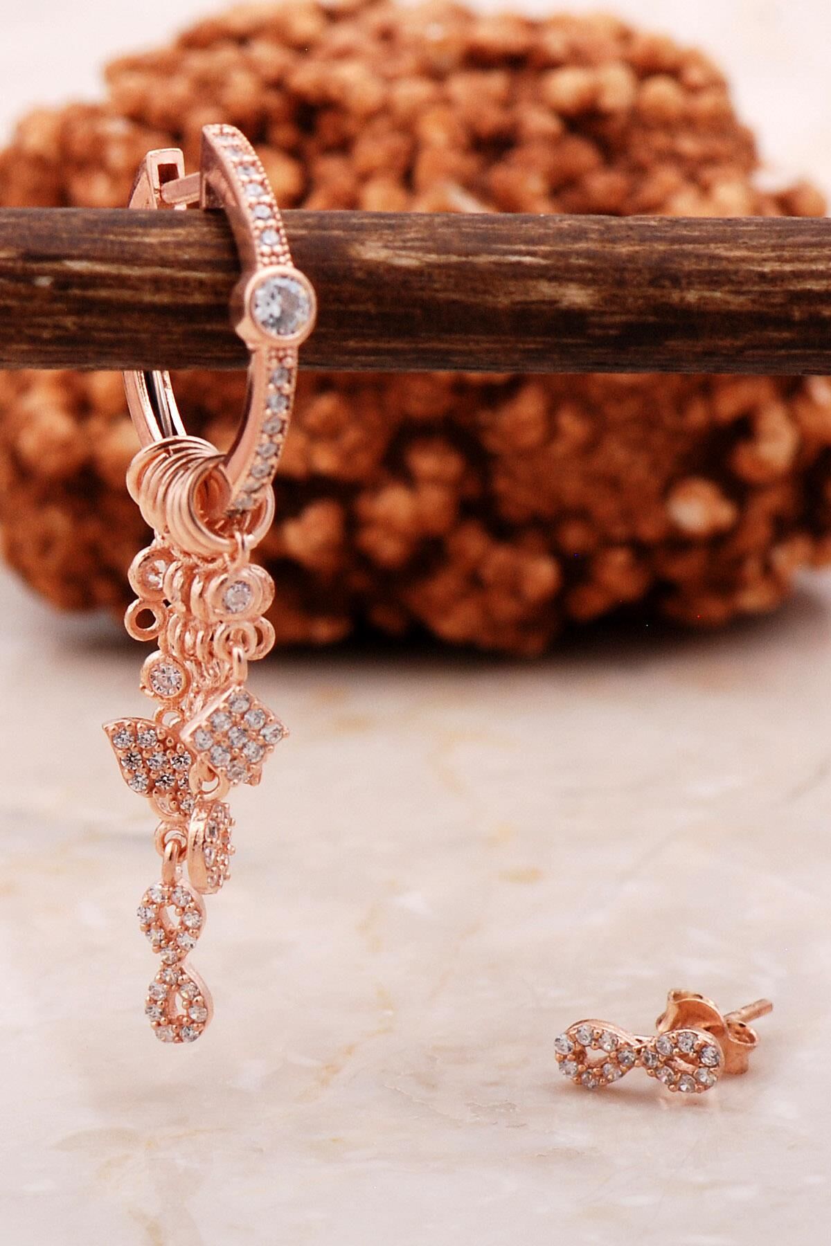 Sonsuzluk Rose Gümüş Kombin Şans Küpe 5464