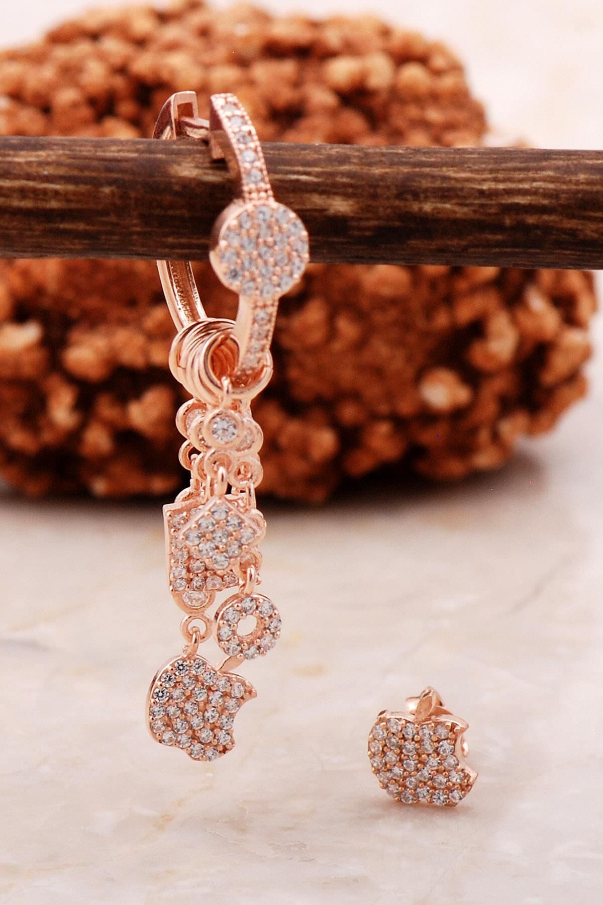 Elma Rose Gümüş Kombin Şans Küpe 5466