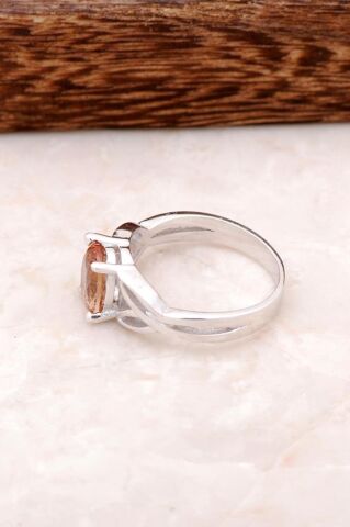 Renk Değiştiren Sultan Taşlı Gümüş Yüzük 2025