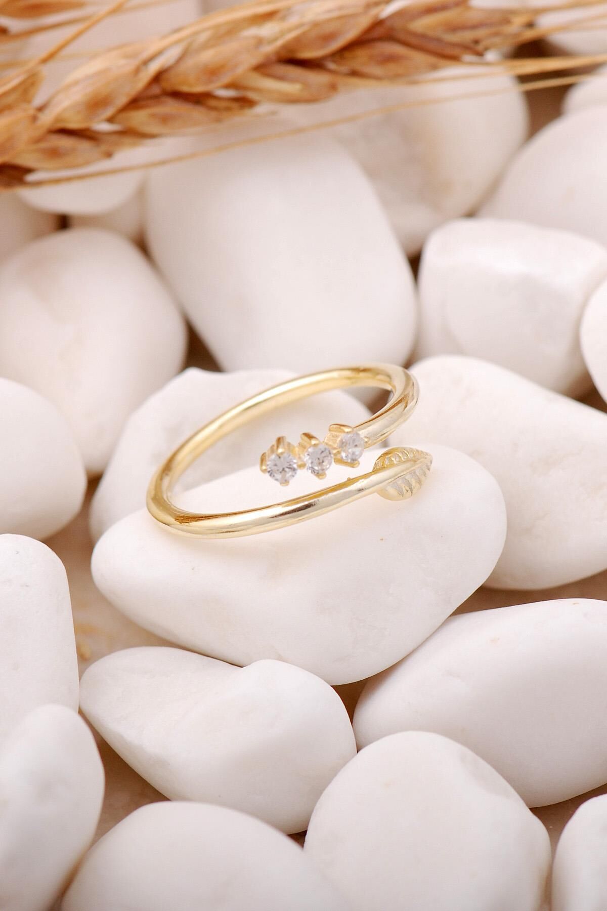 Yaprak Tasarım Altın Yaldızlı İnce Gümüş Yüzük 3305