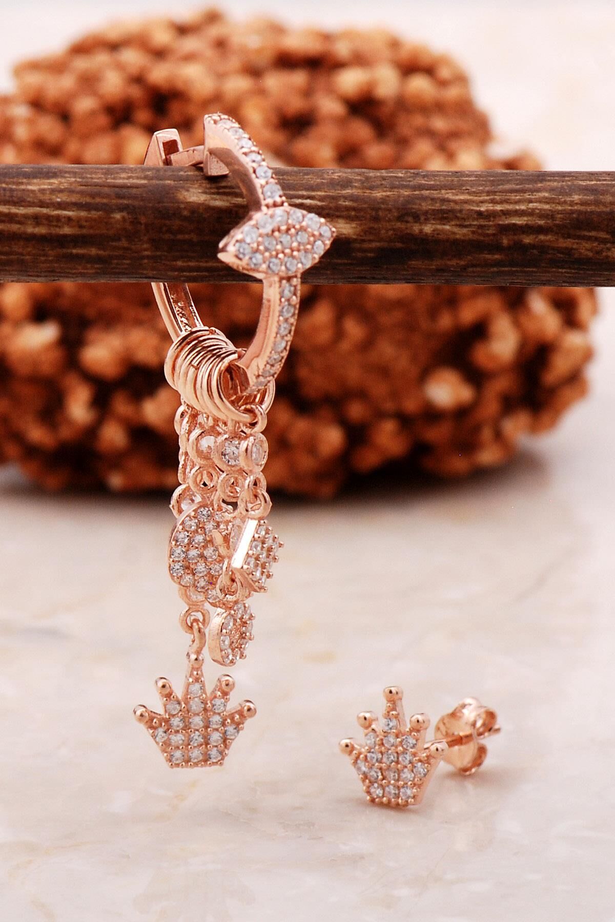 Taç Rose Gümüş Kombin Şans Küpe 5473