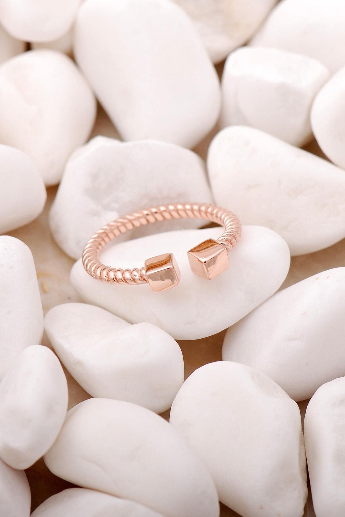 Küp Burgulu Rose İnce Gümüş Yüzük 3306