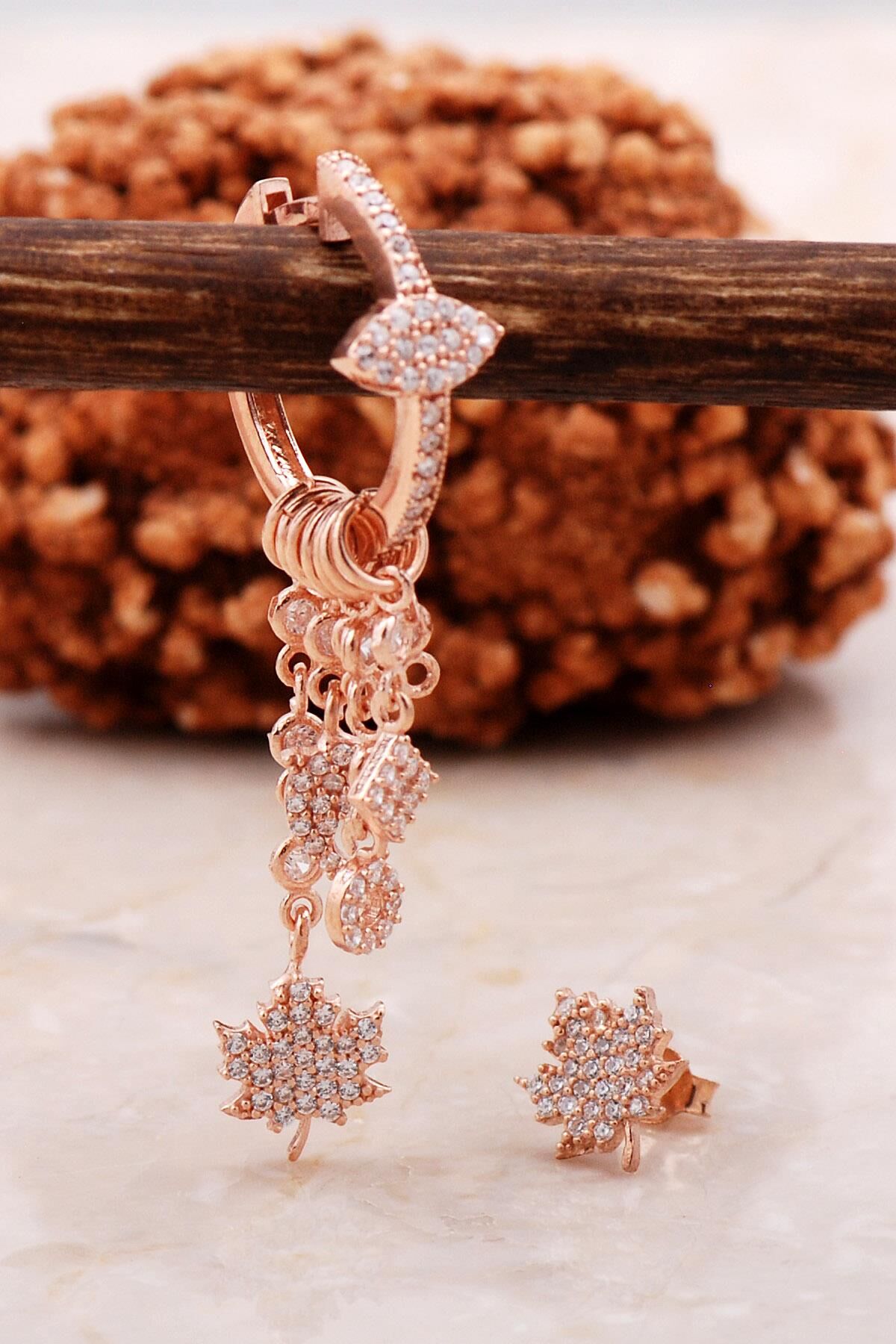 Çınar Yaprağı Rose Gümüş Kombin Şans Küpe 5476