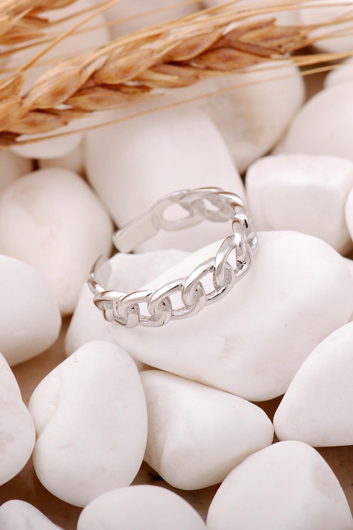 Gurmet Model Rodyumlu İnce Gümüş Yüzük 3308