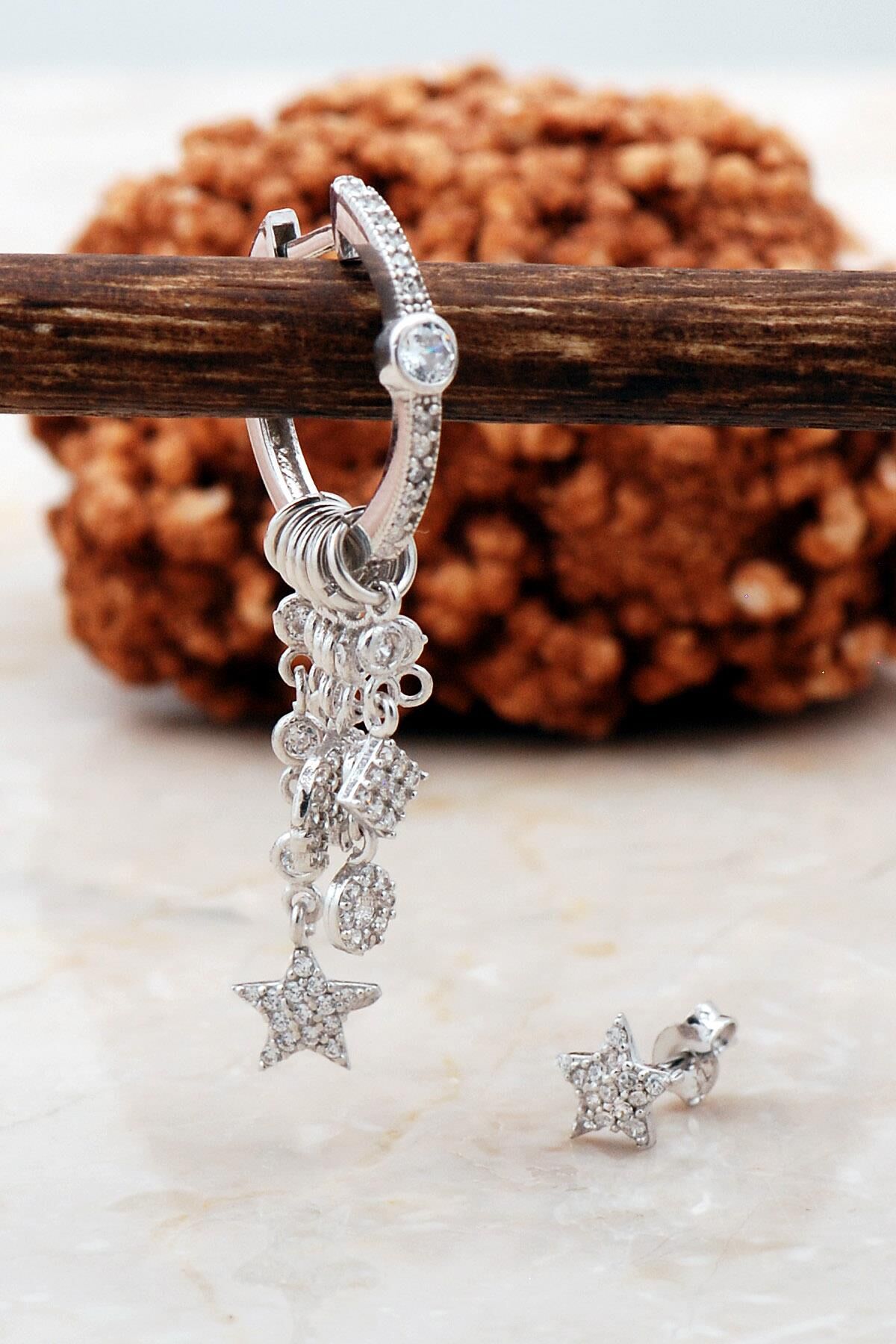 Yıldız Rodyumlu Gümüş Kombin Şans Küpe 5485