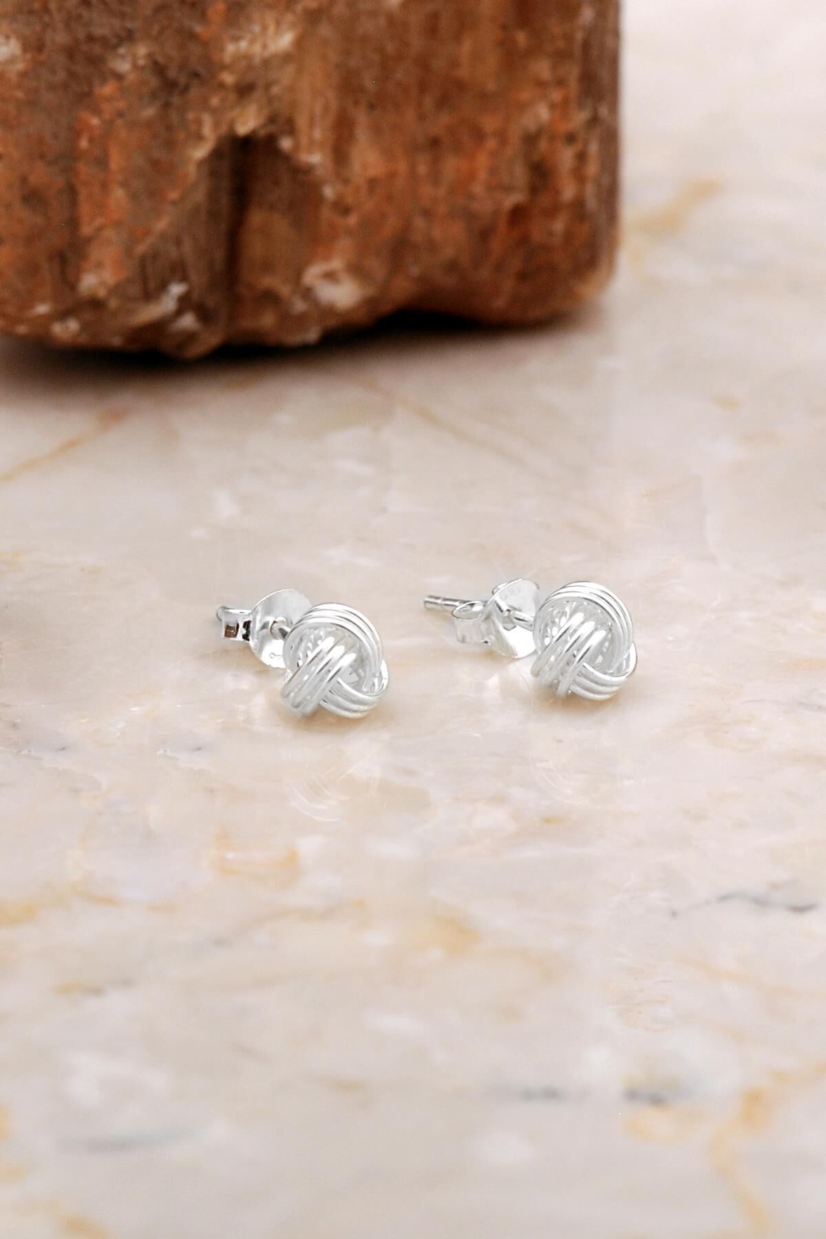 6 Mm Büyük Boy Sarma Elişi Gümüş Küpe 7069