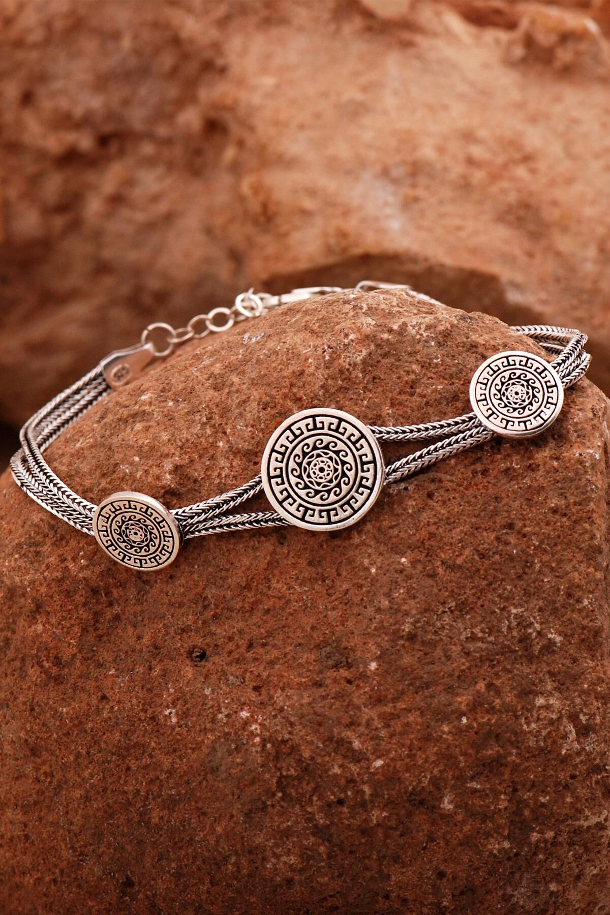 Anadolu Motifli Hasır Elişi Oksitli Gümüş Bileklik 4432