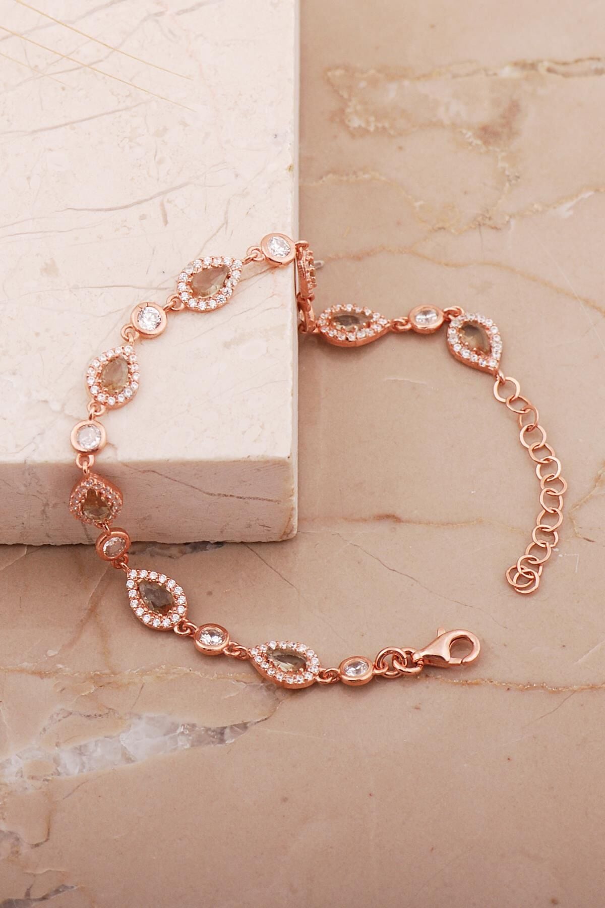 Damla Renk Değiştiren Sultan Taşlı Rose Gümüş Bileklik 4822