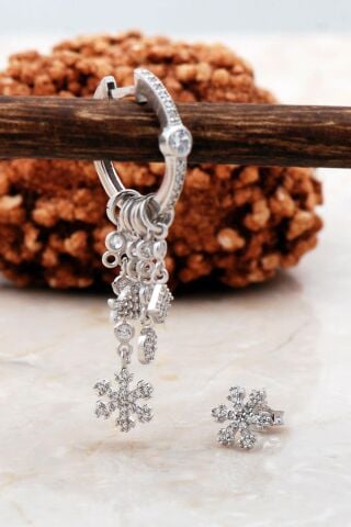 Kar Tanesi Rodyumlu Gümüş Kombin Şans Küpe 5491