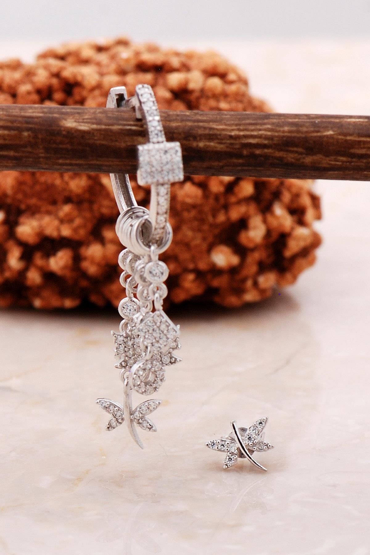 Yusufçuk Rodyumlu Gümüş Kombin Şans Küpe 5492