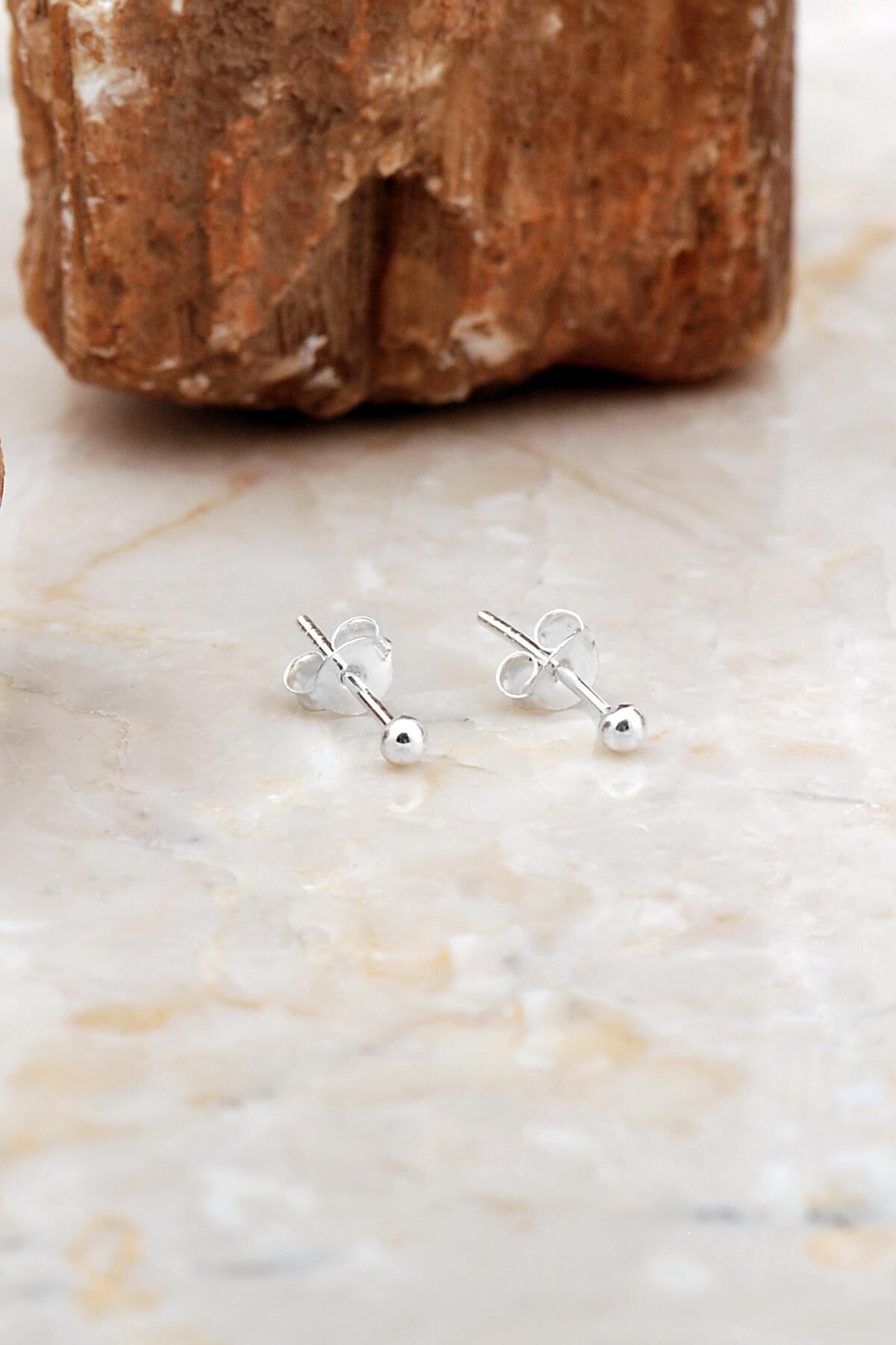 2.5 Mm Gümüş Top Küpe 7076