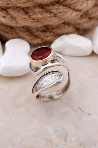 Kök Yakut Taşlı Damla Elişi Gümüş Yüzük 3315