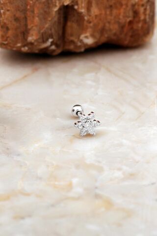 Çiçek Rodyumlu Gümüş Tragus Küpe 7081
