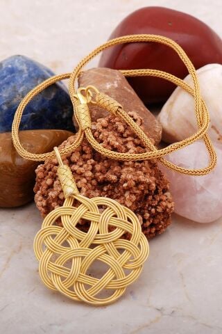 Aşk Düğümü Kazaziye Elişi Altın Yaldızlı Gümüş Kolye 7219