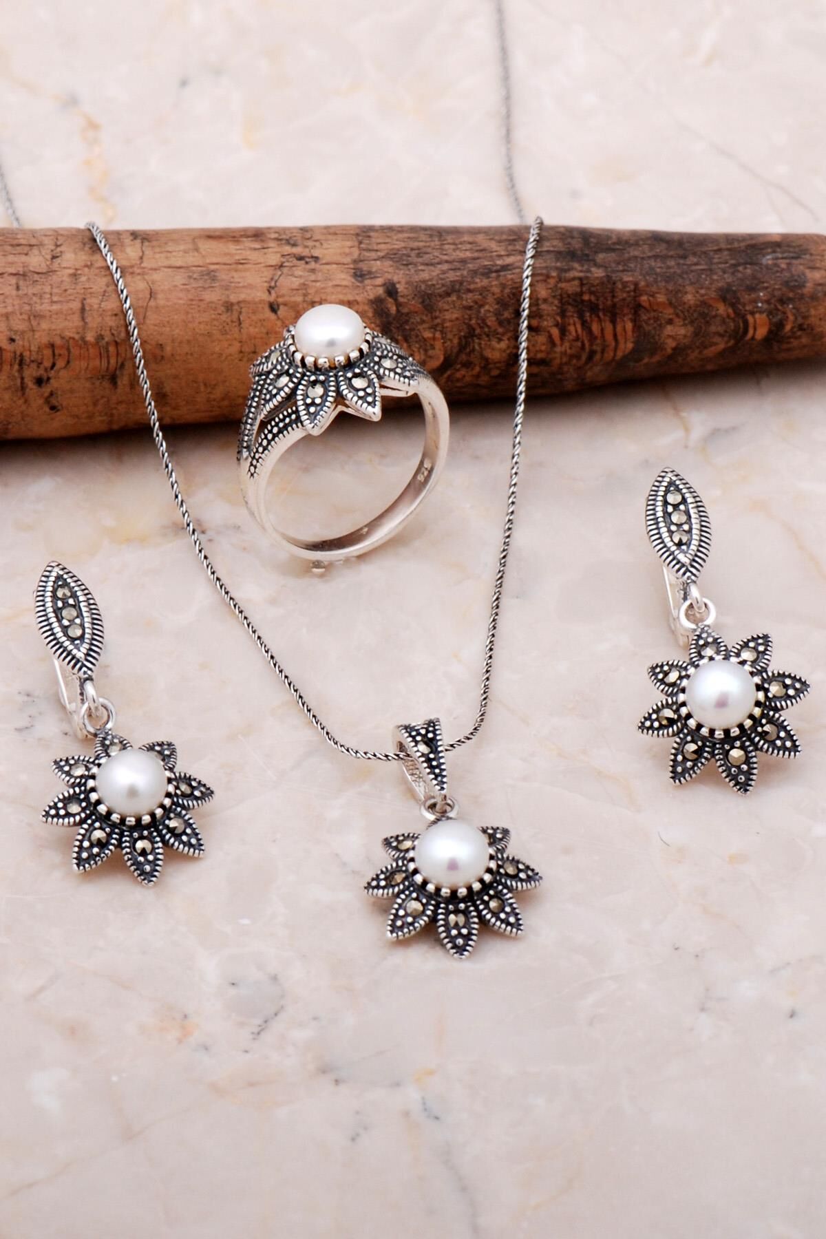 İnci Taşlı Markazit Lotus Çiçeği Gümüş Set 2121