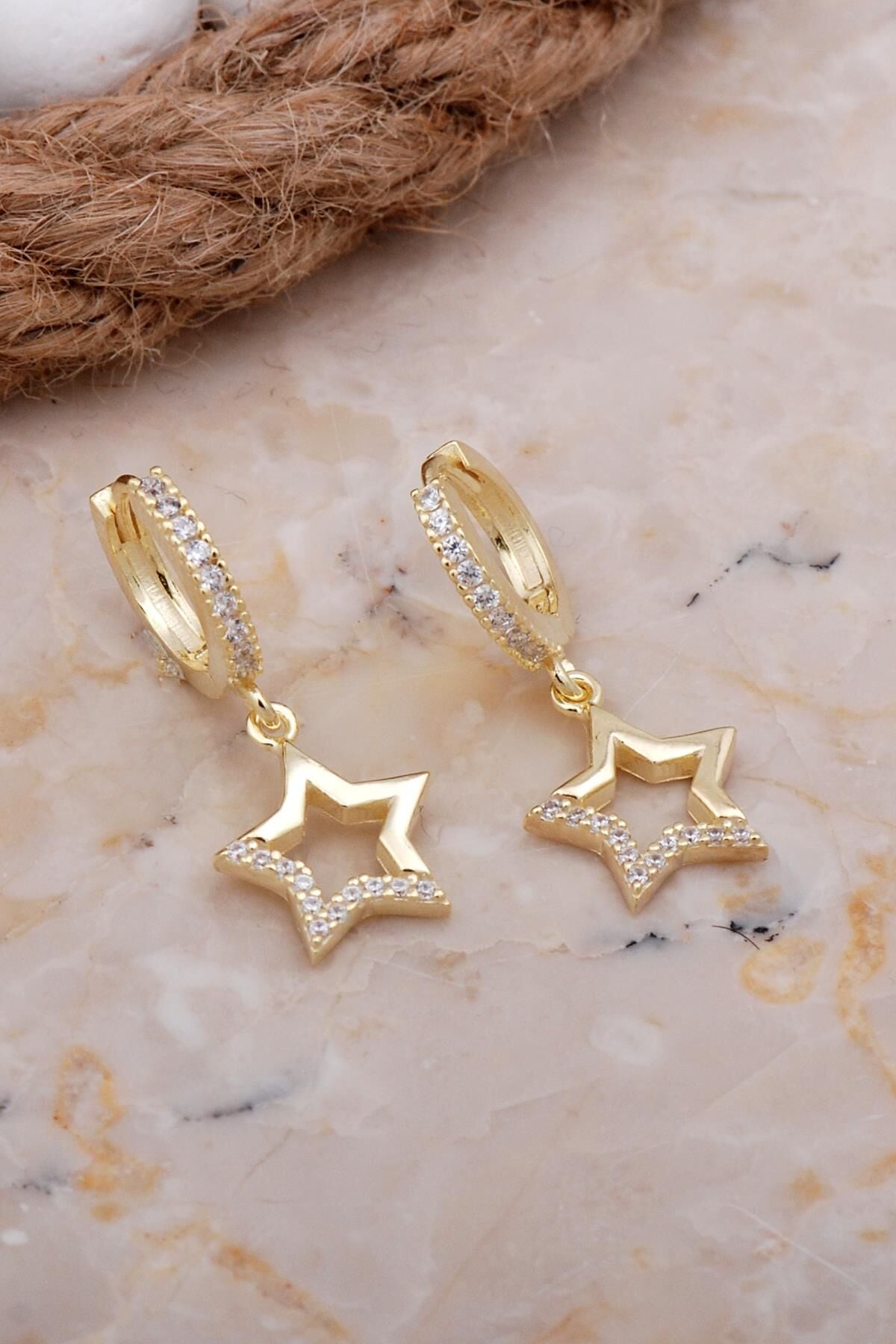 Yıldız Altın Kaplama Gümüş Sallantılı Halka Küpe 5901