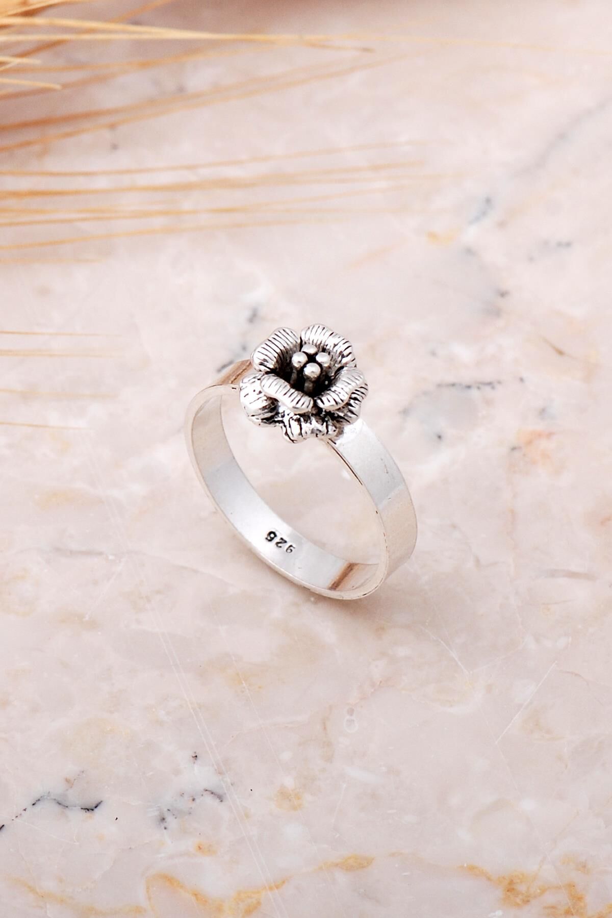 Çiçekli Oksitli Telkari Elişi Gümüş Yüzük 3503