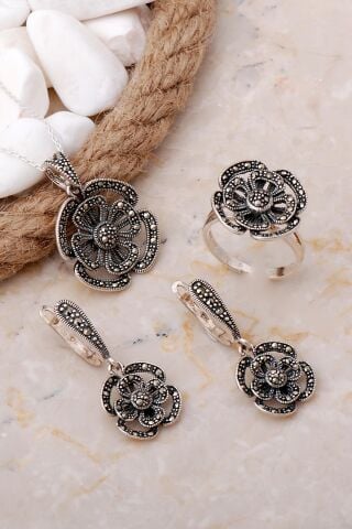 Markazit Taşlkı Çiçek Tasarımlı Gümüş Set 2127