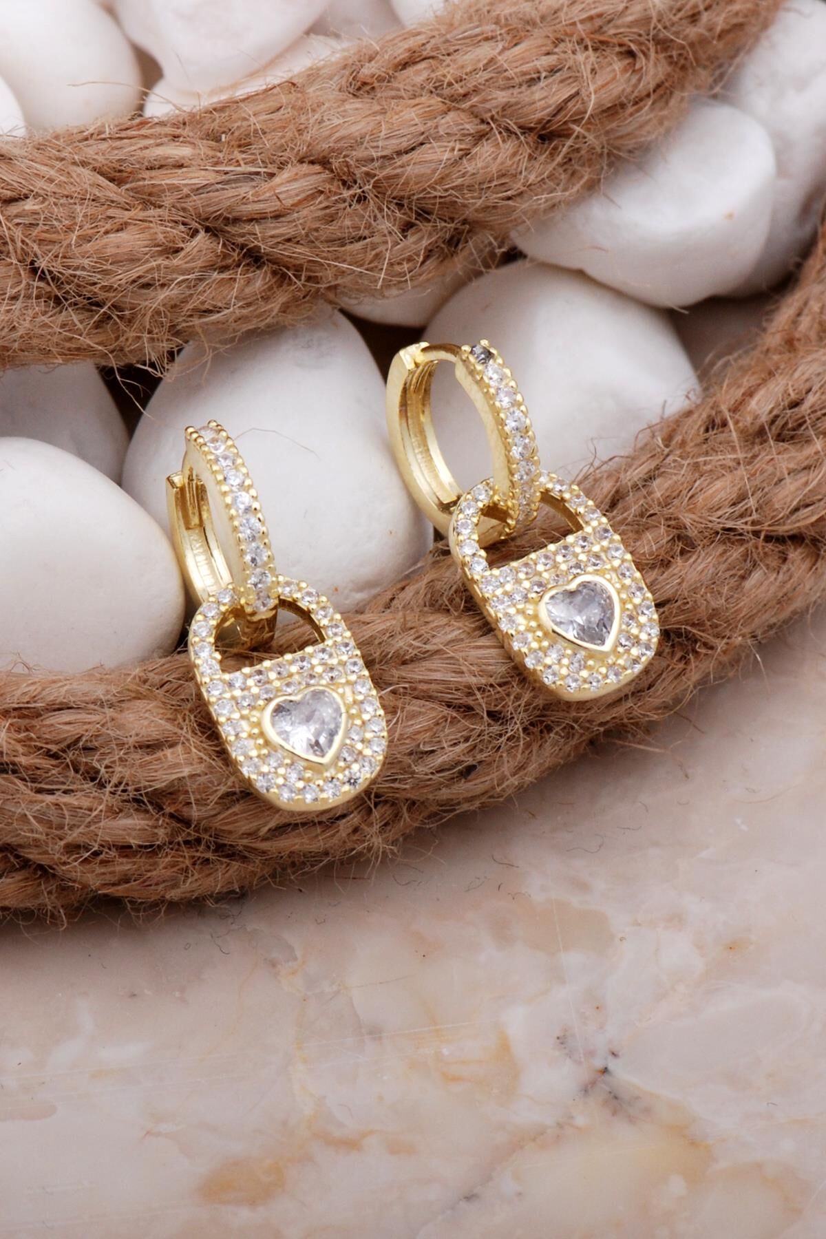 Kilit Altın Kaplama Gümüş Sallantılı Halka Küpe 5902