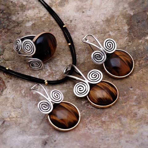 Kaplan Gözü Taşlı Tasarım El yapımı Gümüş Set 1728