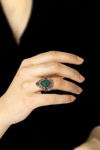 Kök Zümrüt Taşlı Telkari İşlemeli Gümüş Yüzük 2486