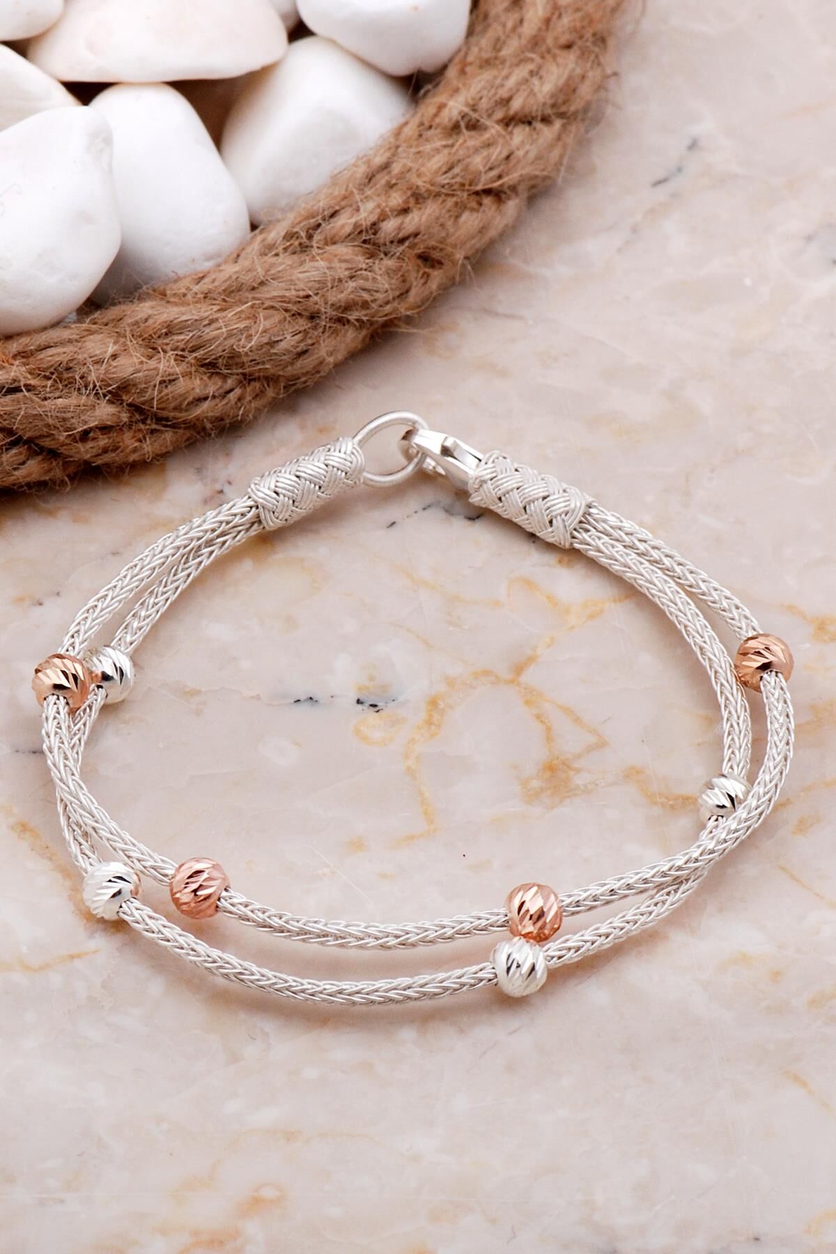 Kazaziye İşlemeli Elişi Dorika Rose 1000 Ayar Gümüş Bileklik 4187