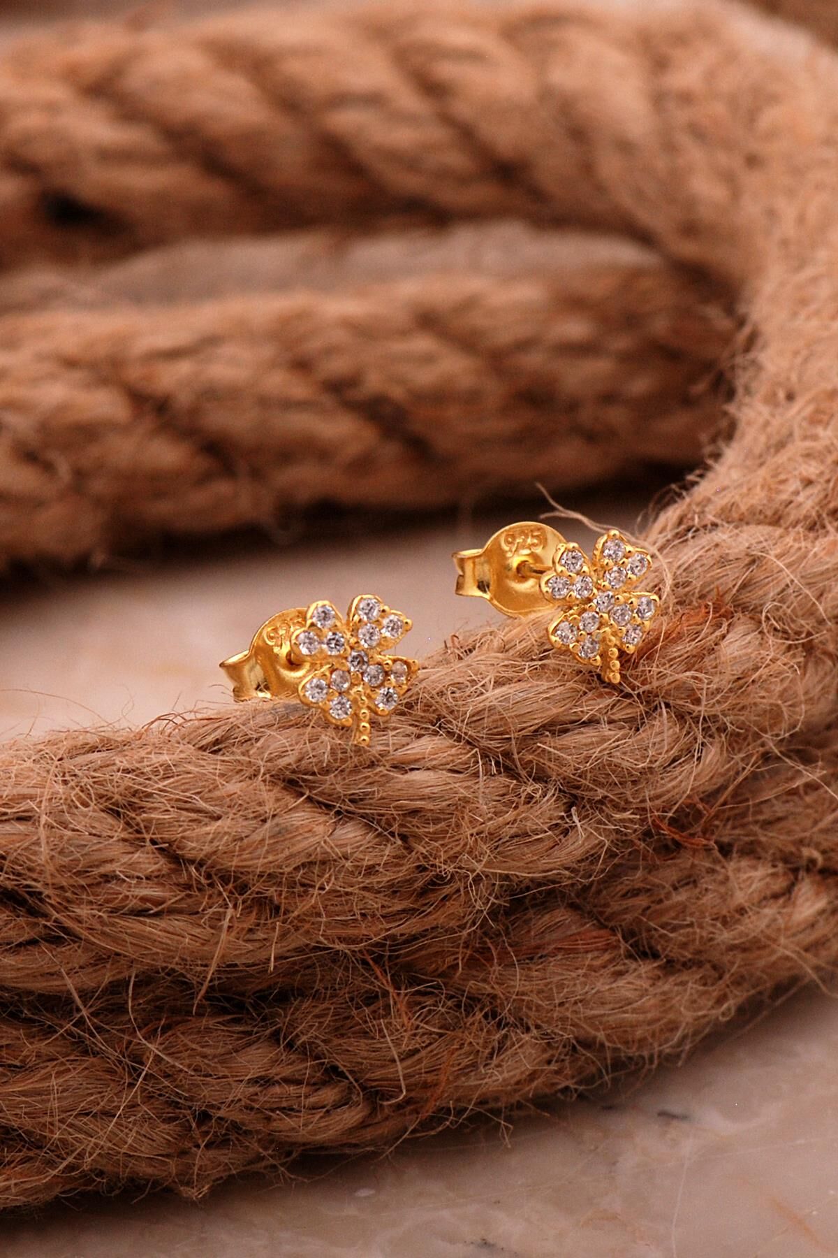 Yonca Mini Altın Kaplama Gümüş Küpe 6197