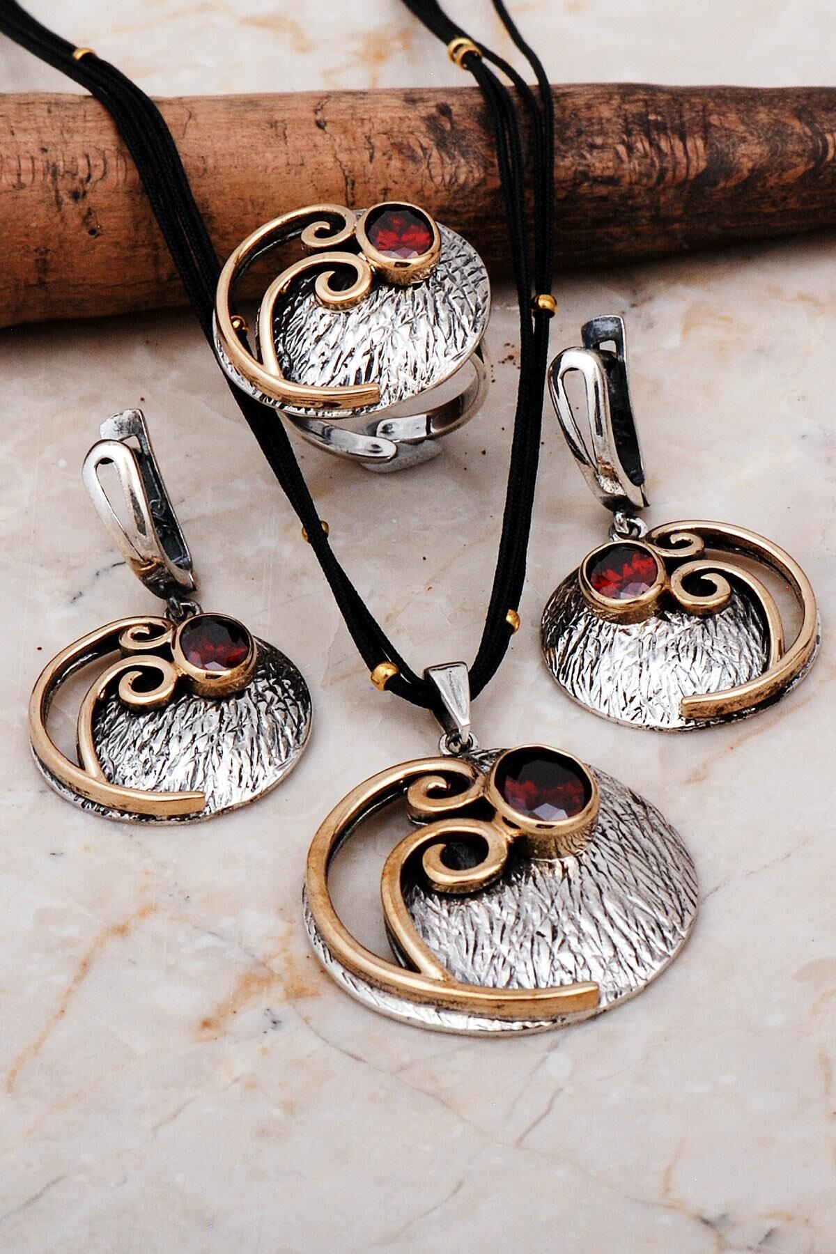 Lal Taşlı Çekiç Dövme Elişi Gümüş Set 2237