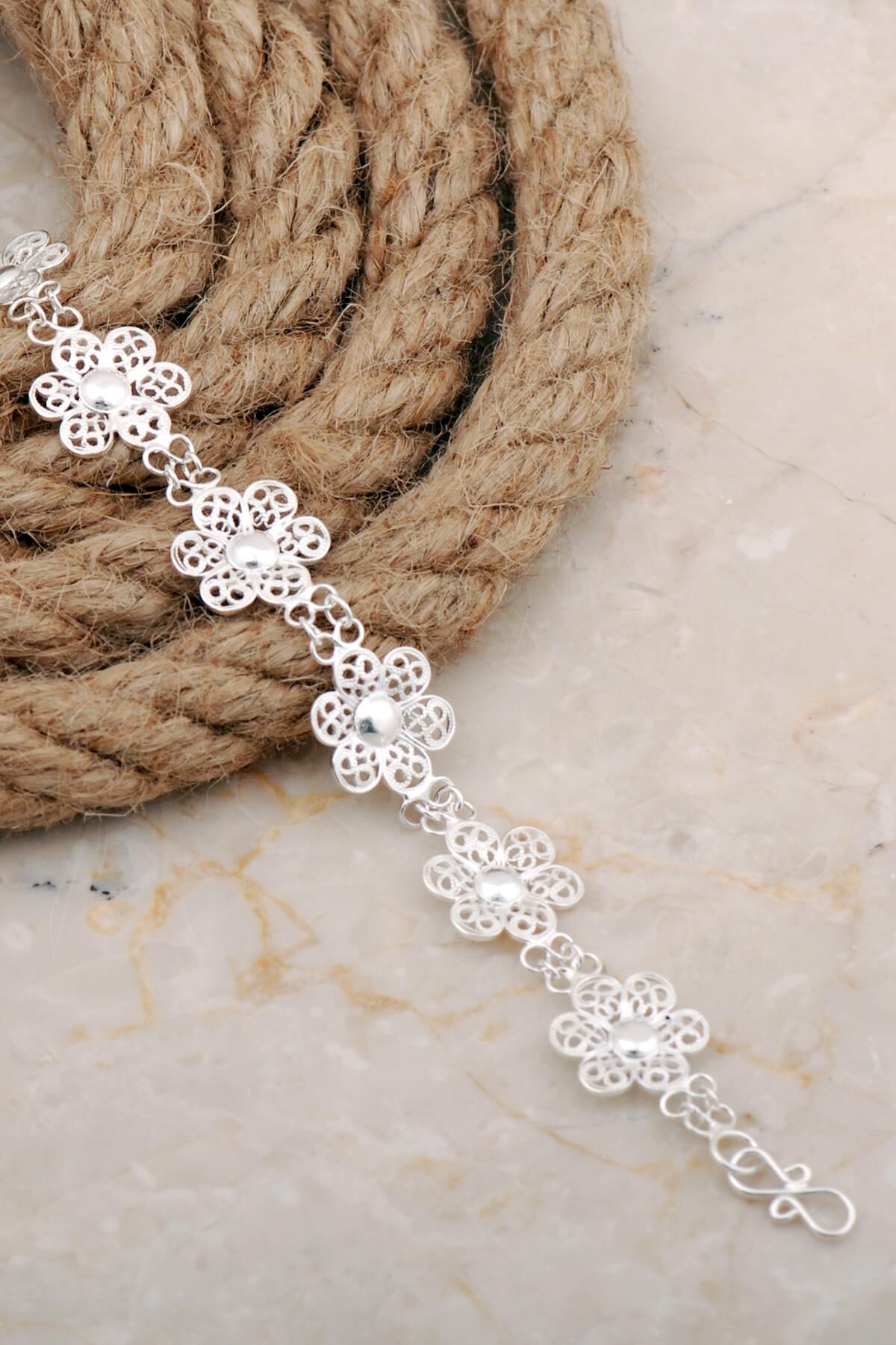 Midyat Telkari Sanatı İşlemeli Elişi Çiçek Gümüş Bileklik 4662